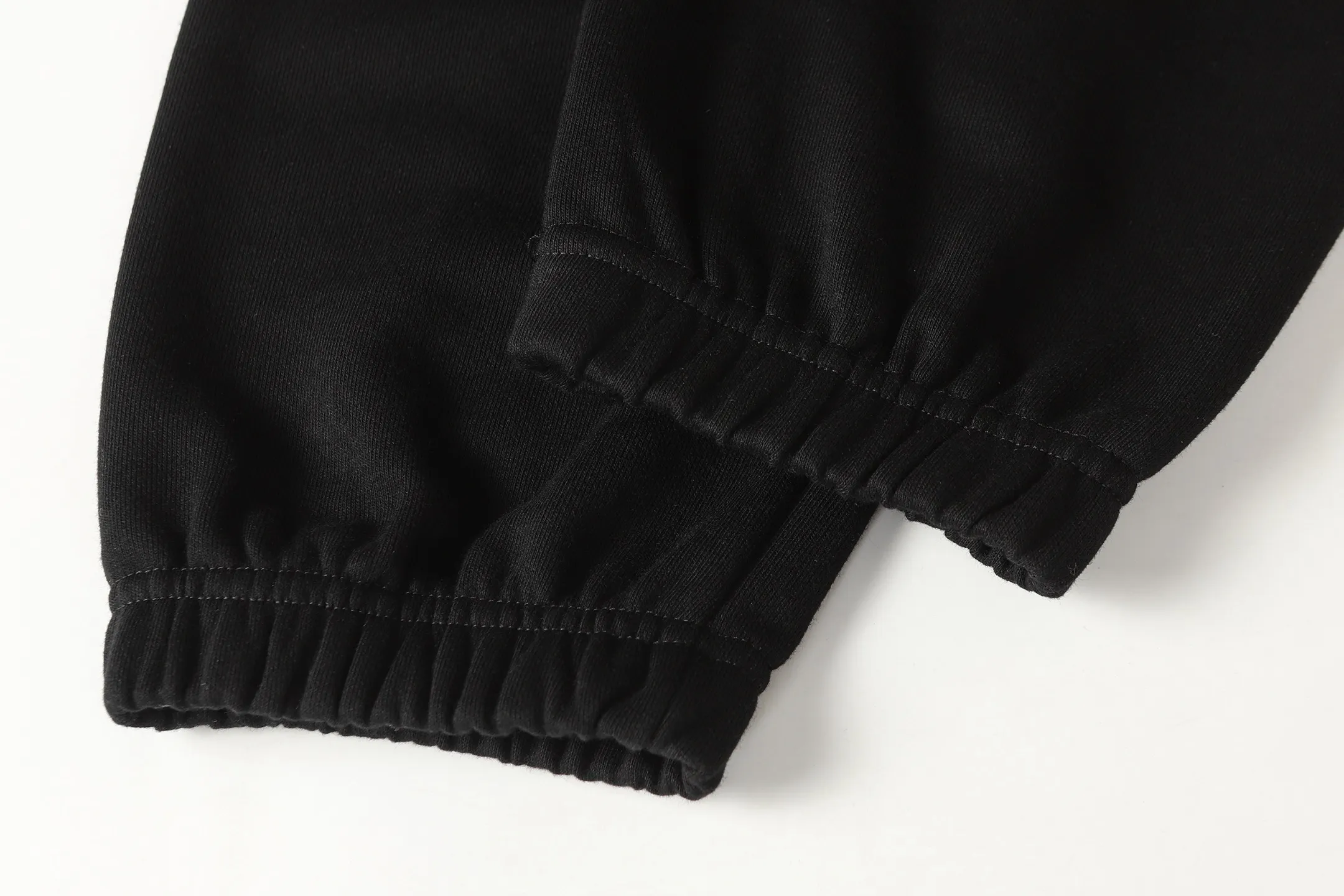 P280 #W5007 Cross-border model. Those who pursue quality should not place an order. -Chrome Hearts/Chrome Hearts Sanskrit letter embroidered trousers, casual pants and sweatpants -High weight, high density and high quality. The wool is soft, delicate and skin-friendly. It feels soft and silky. It has excellent warmth and skin-friendly properties.